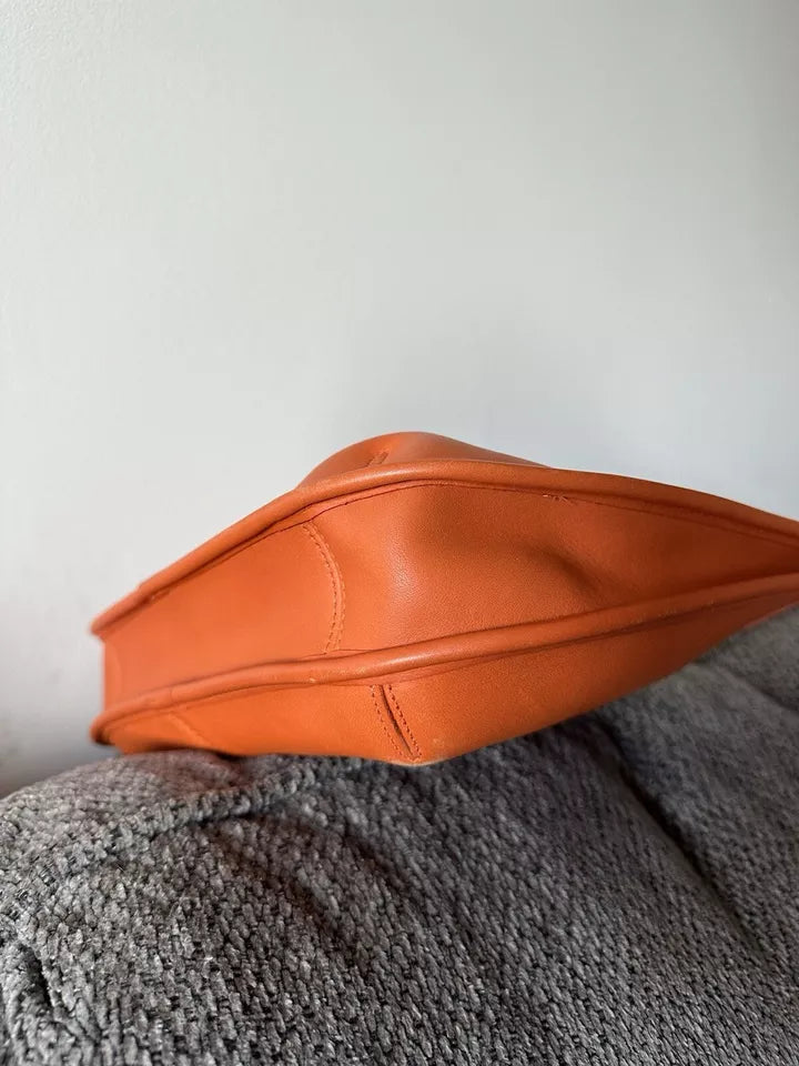 Vintage Coach Ergo 9025 color Tangerine orange